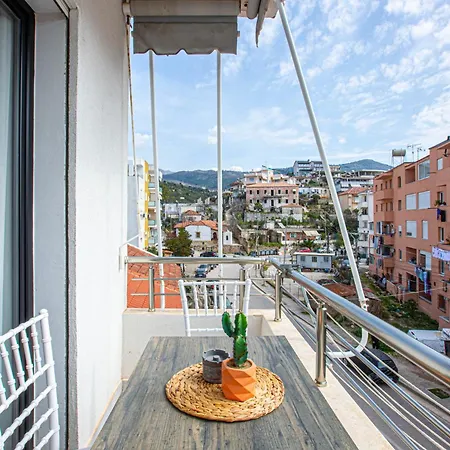 Brownie Luxury 2 With Balcony Full Kitchen 3 Min To Himare